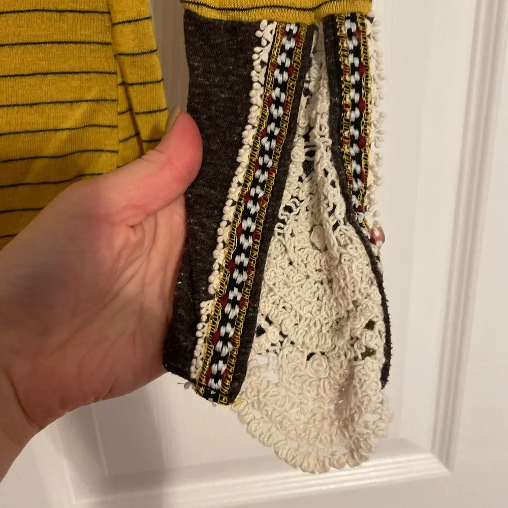 BKE Yellow Stripe Long Sleeve Tee - Picture 4 of 6